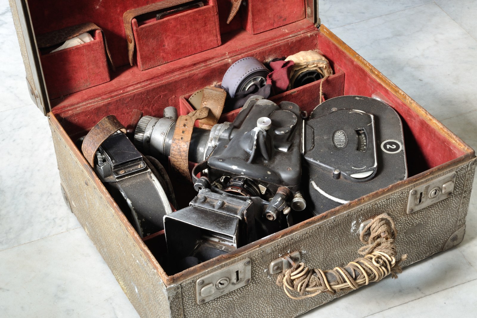 Профессиональная 35-мм кинокамера Arriflex — видеооборудование для съёмки
